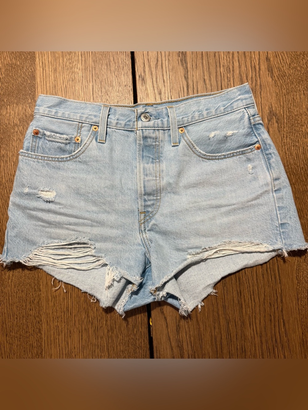 Levi’s 501 Cut-Off Denim Shorts | Distressed Light Wash | W28